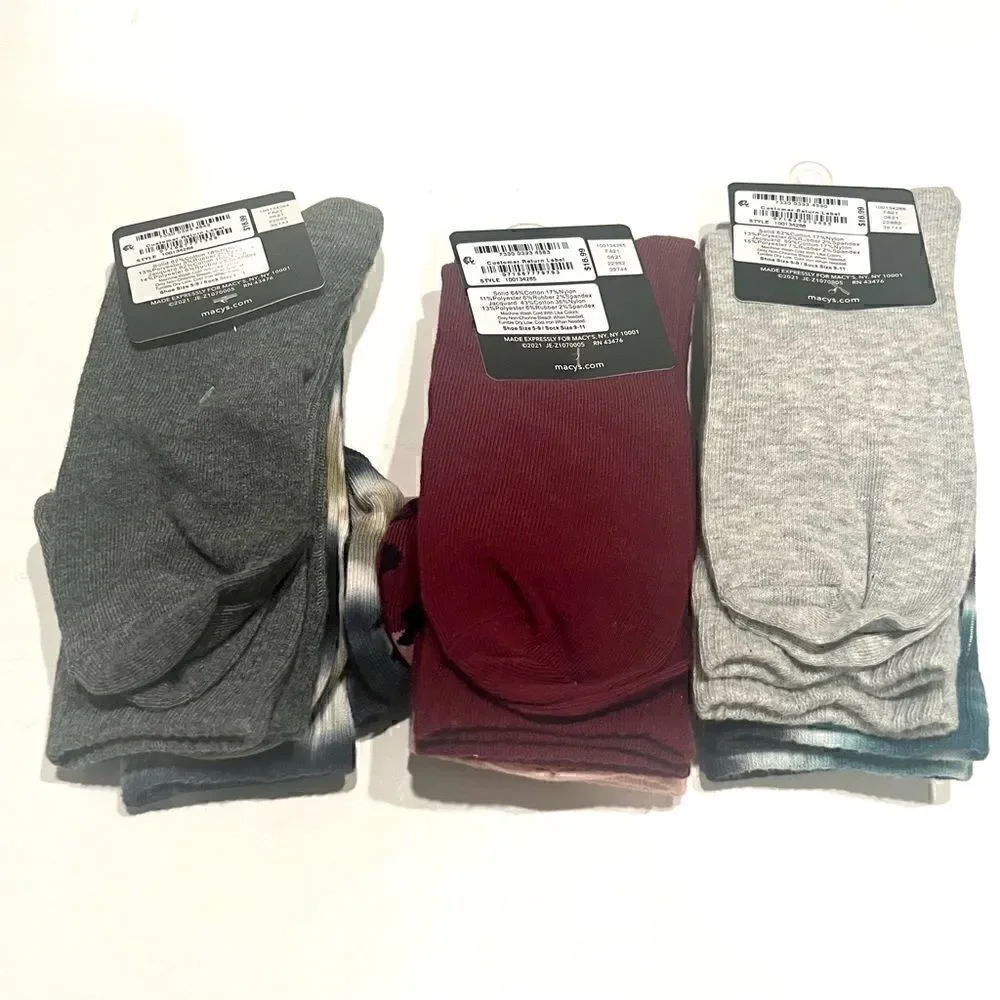Jenni Women's 2 Pair Crew Socks & Scrunchie Set (Socks 9-11)